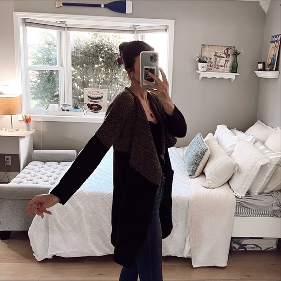 Sweater - Picture 4 of 8